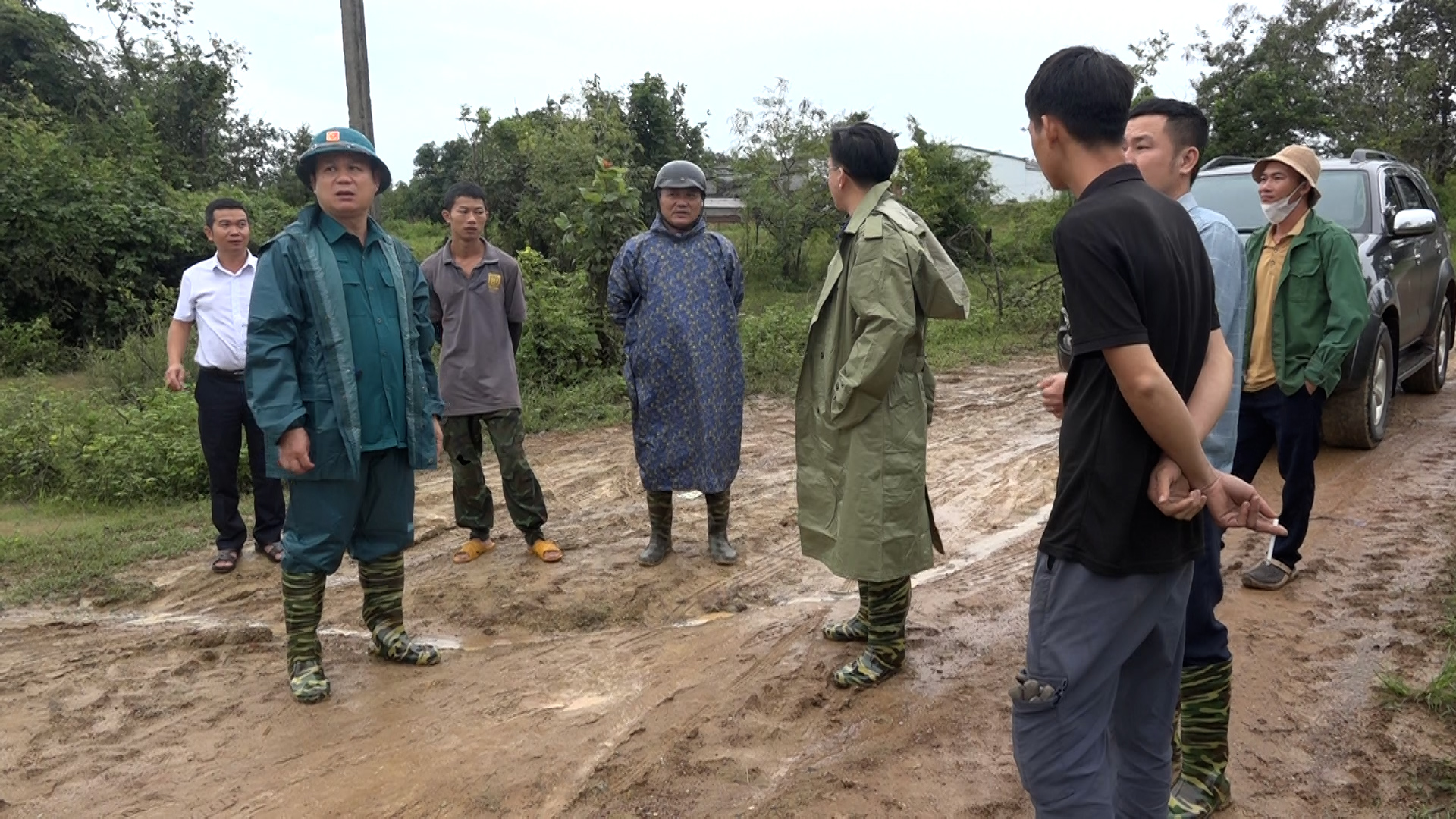 Kiểm tra nắm tình hình, tập trung triển khai phương án ứng phó với mưa lớn, lũ, ngập lụt, sạt lở đất trên địa bàn xã Ea Súp